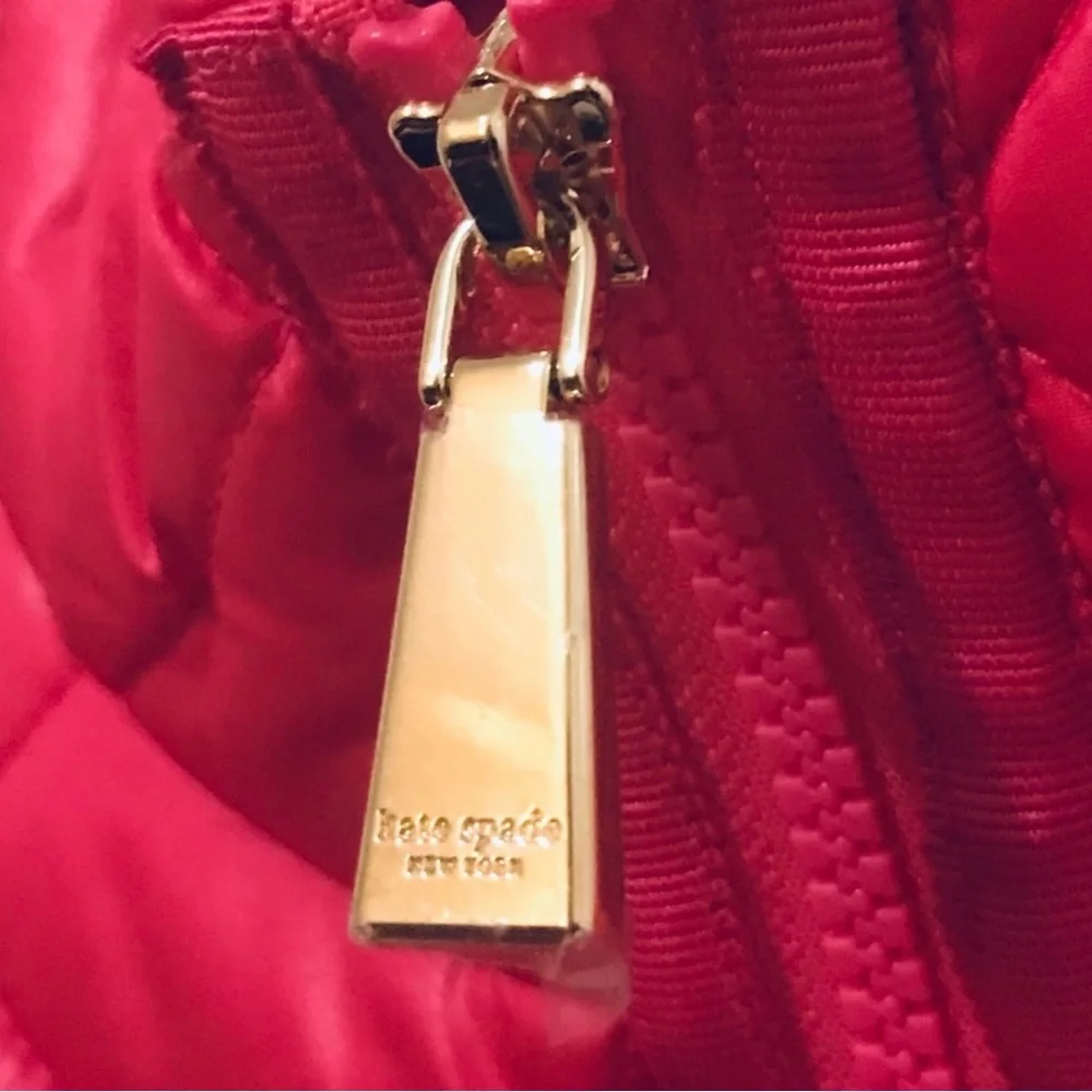 NWT KATE SPADE QUILTED VEST IN BRIGHT PINK SIZE M POM POM‎ PINK BARBIE PINK